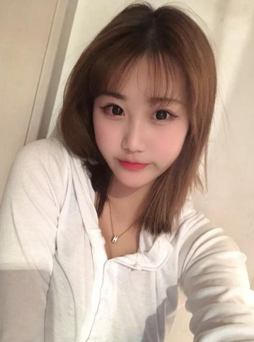 后入贼巴适的兼职小妹，颜值也漂亮