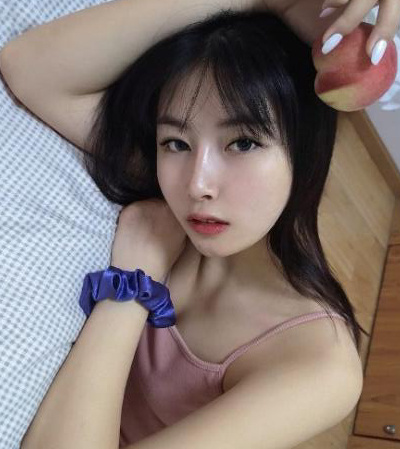 长腿细腰波波挺，口活不错服务嗨