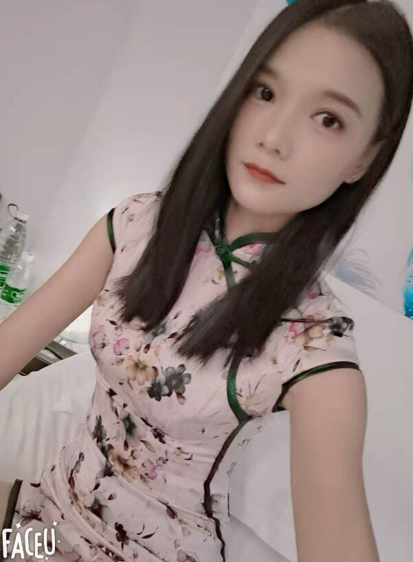身材不错水多的妹子，屁股好