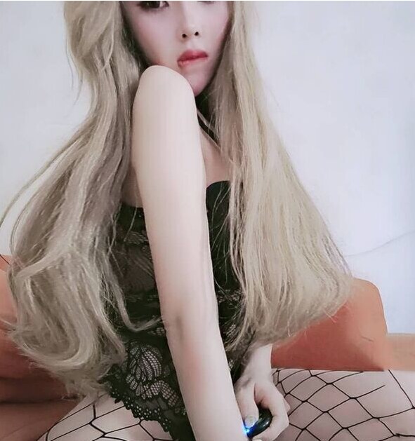一个玩的很嗨的妹子，很主动，刺激的很