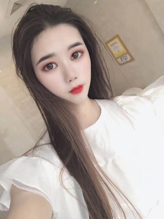 技术、外观双绝的妹子，让人回味无穷