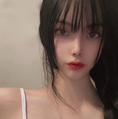 年轻漂亮的高质量美女，物有所值