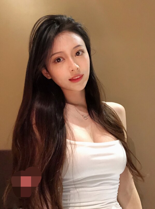 极品蜜桃臀小姐姐，很粉，很嫩