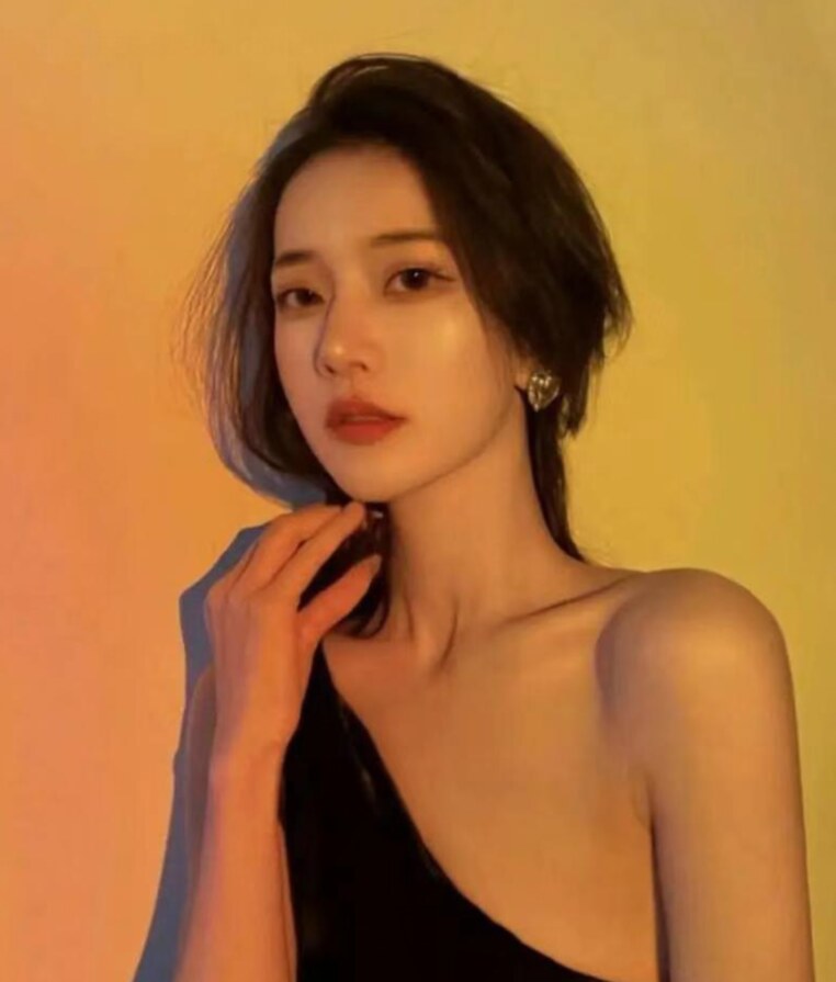 兼职妹妹 bb很嫩，床上很骚 