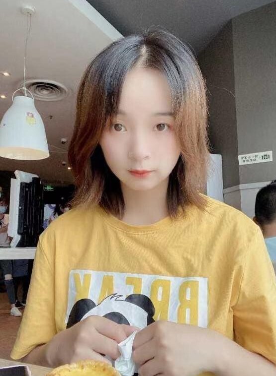身材娇小的紧B妹子