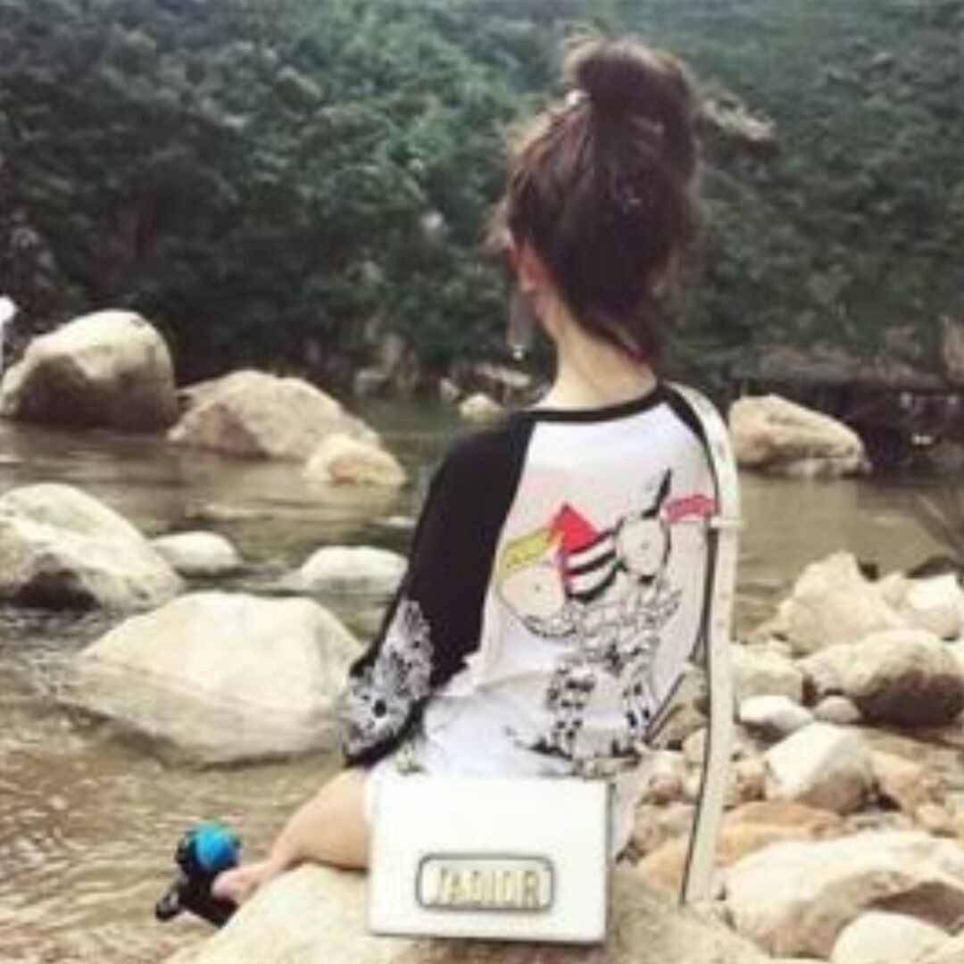 可爱的兼职小妹，丝袜玩的开，舒服