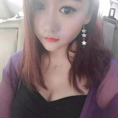 娇小而丰满的妹子，服务超爽