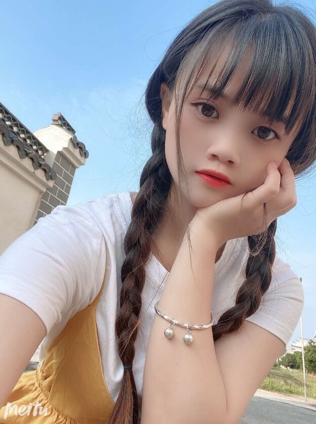 少有的漂亮萝莉，太嫩了
