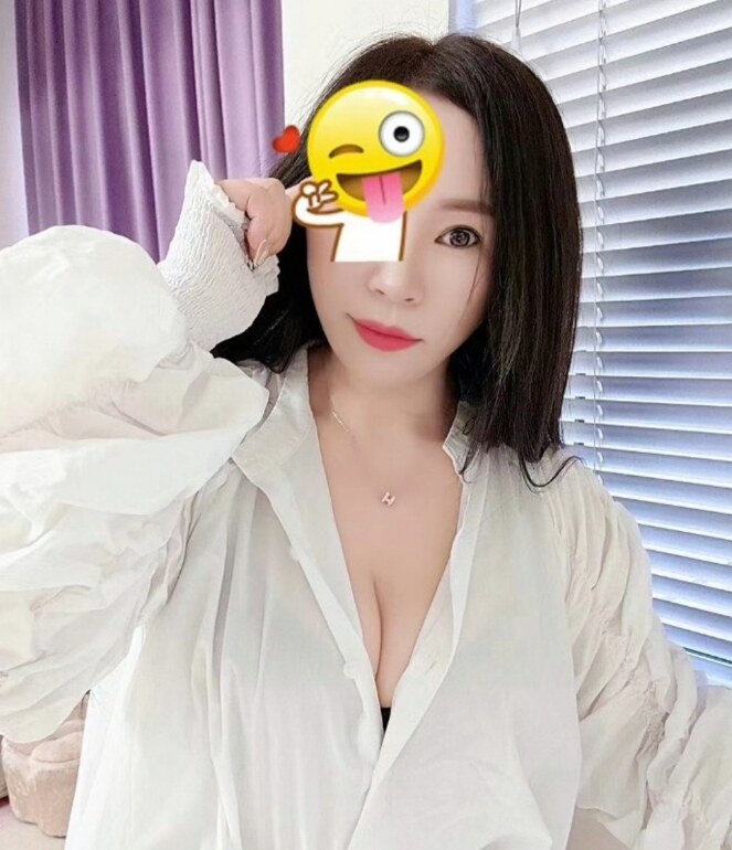 喜欢说浪话的淫荡妹子，活好不催人