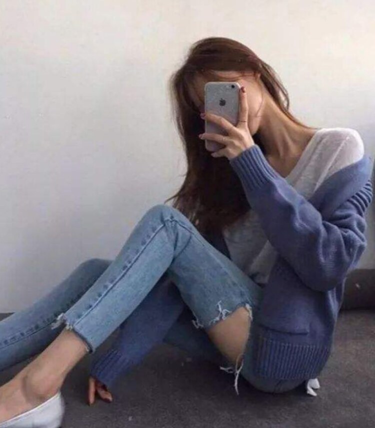 长着瓜子狐媚脸的少妇