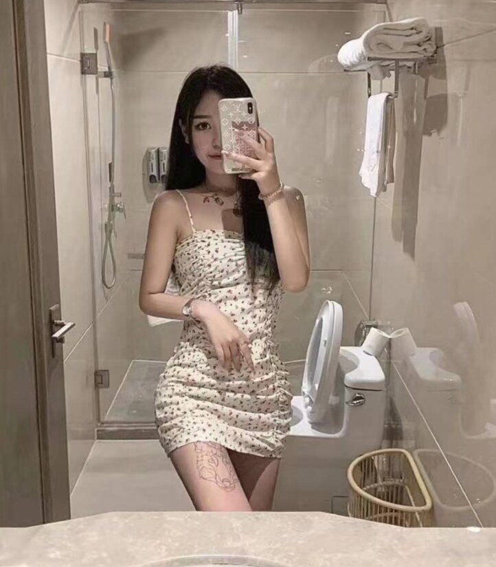 身材火辣会夹人的小姐姐