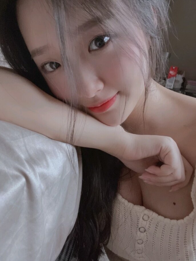 温柔型妙龄女孩，清秀无风尘味