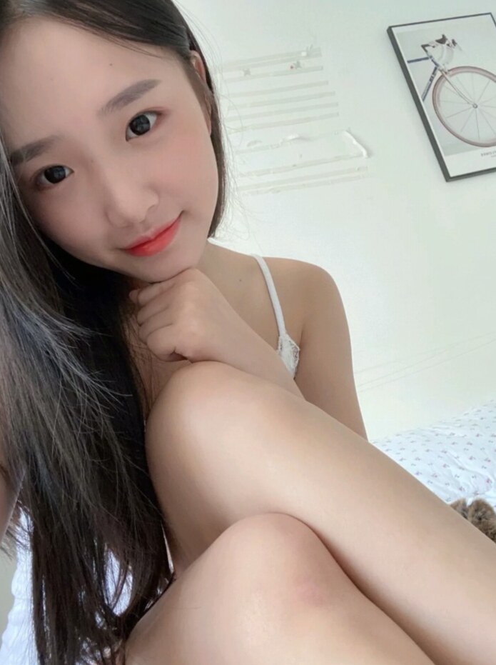 温柔型妙龄女孩,清秀无风尘味