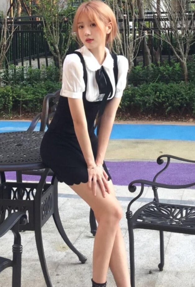 体验岛国动作片里的制服女仆小妹