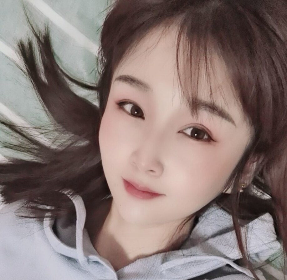 年轻可爱的兼职妹子，服务到位，粉嫩