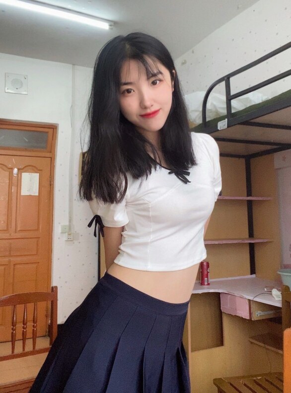 满意体验高质量艺校生，身材好，姿势多