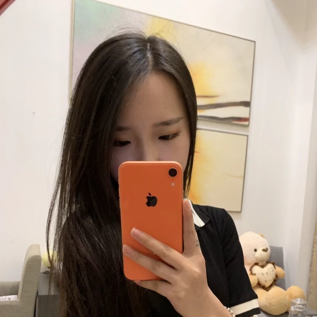 身材苗条的年轻妹子