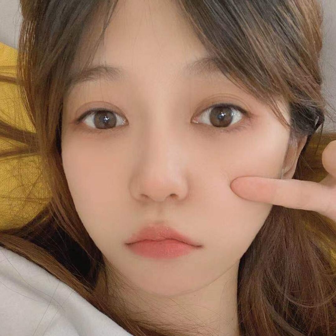 身材很好，b很滑的妹子