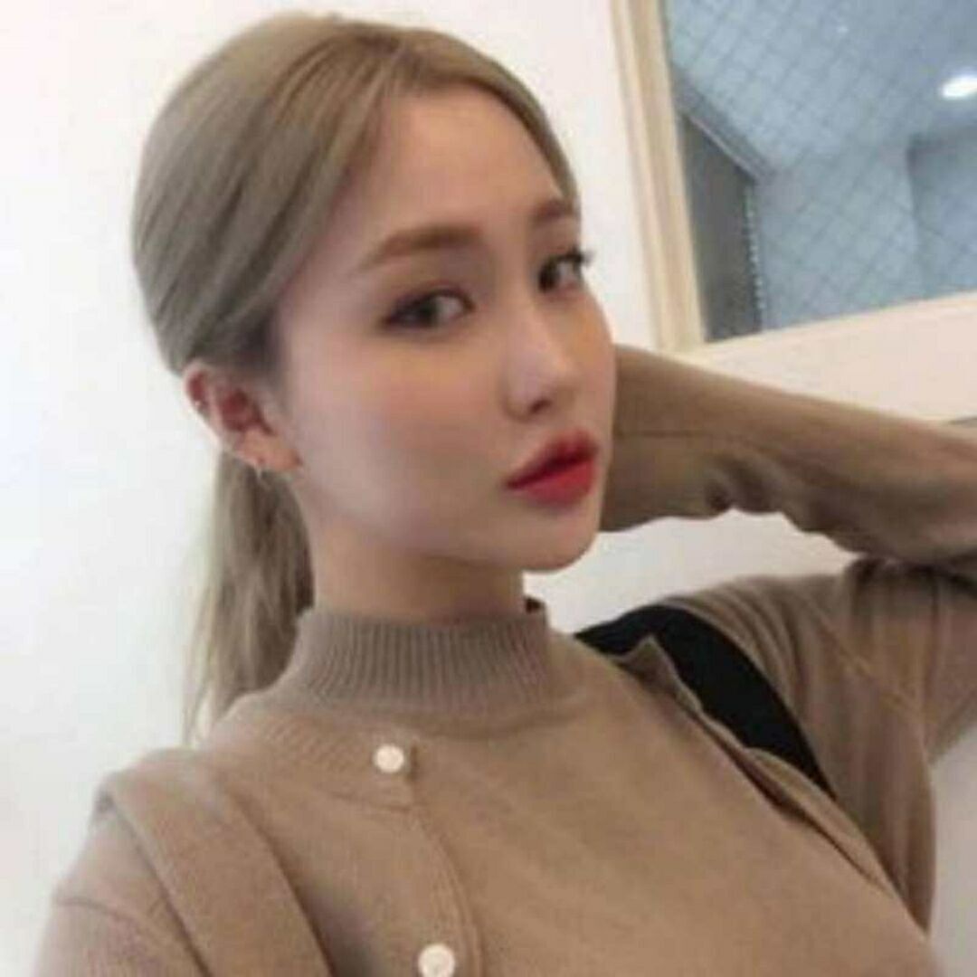 体验风骚妹子，胸大，人骚
