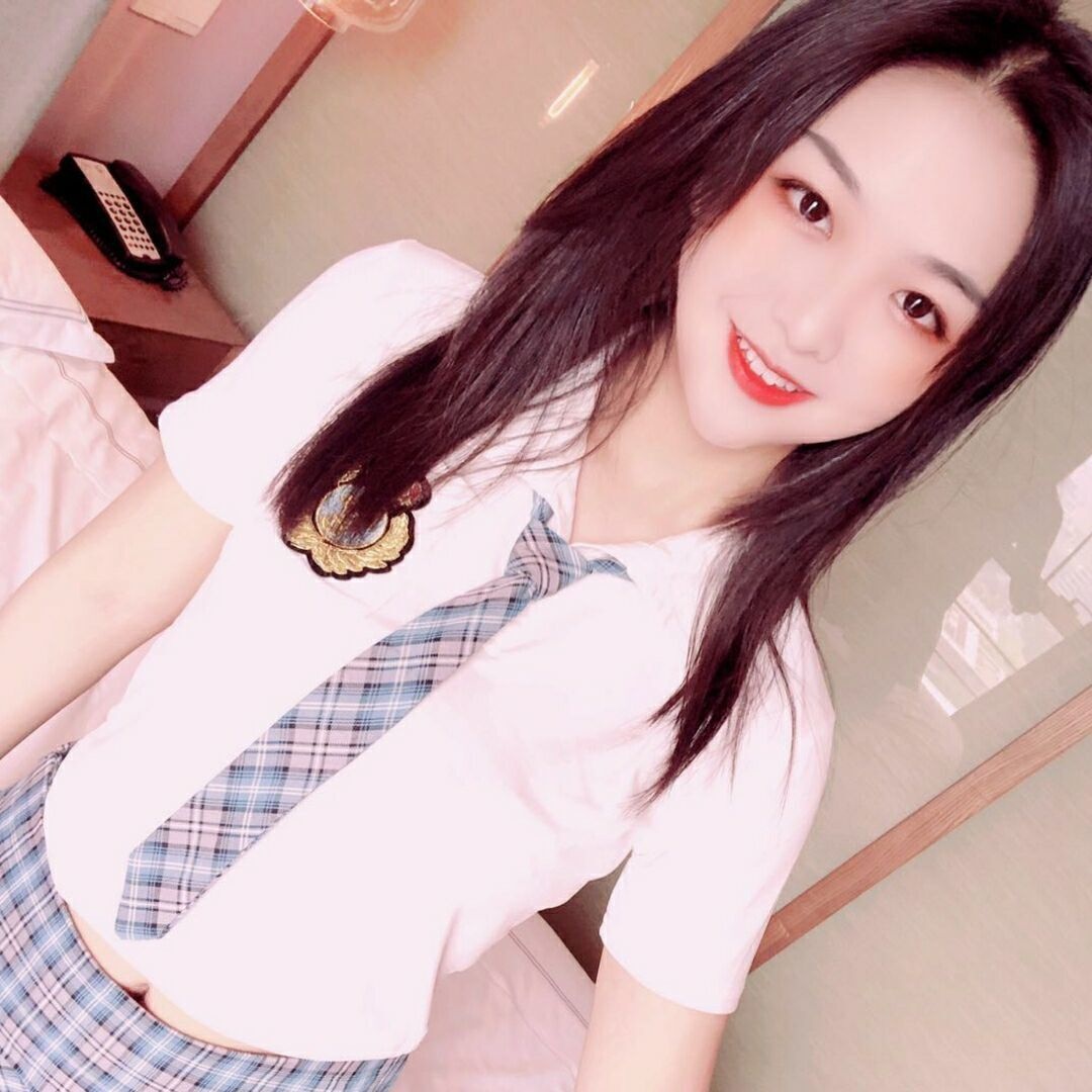 身材一流，声音好听的服务小妹