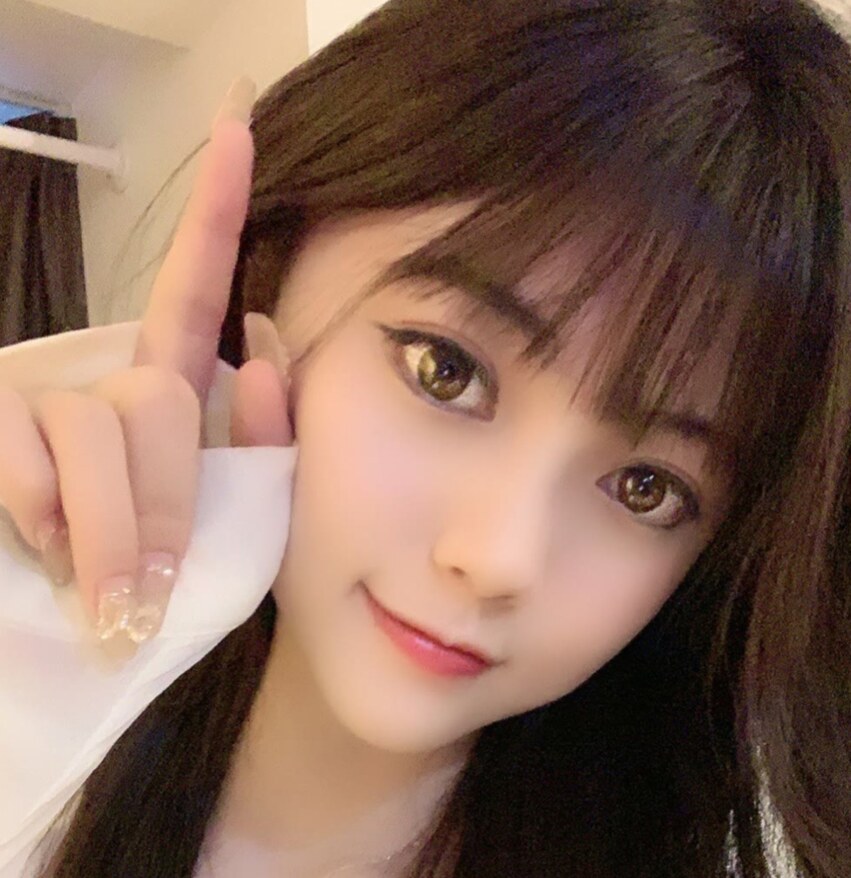 爆艹年轻嫩妹，直接干翻