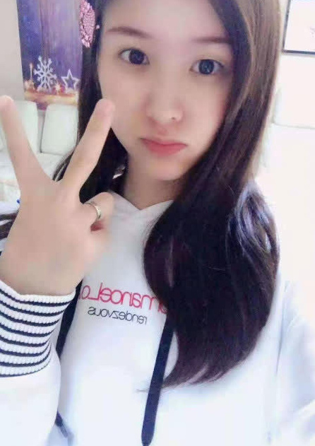 热情温馨的邻家女孩可乐