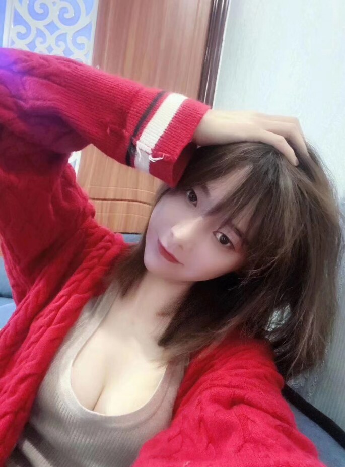 一个婴儿肥学生妹子，非常爽的妹子