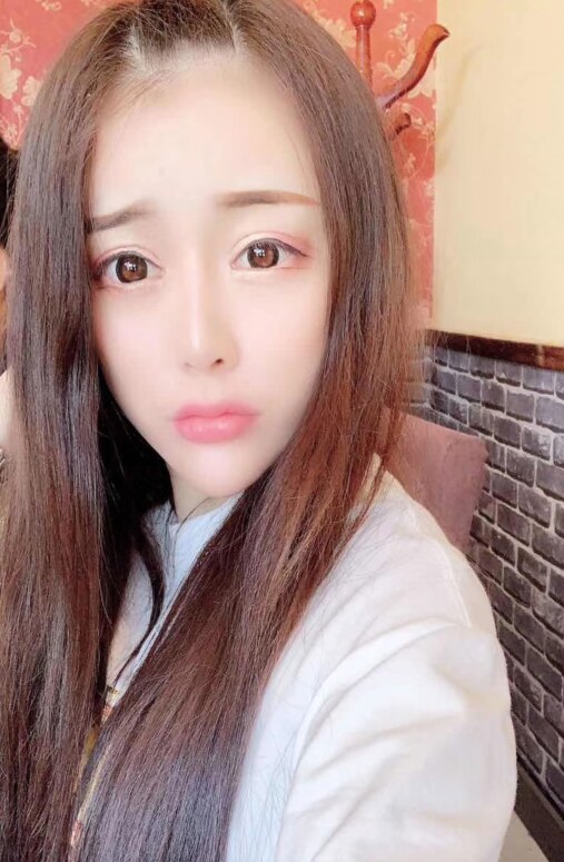 约了一个性感的漂亮妹子