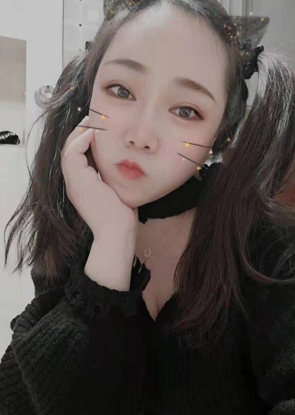 又水又嫩，又纯又欲的靓女