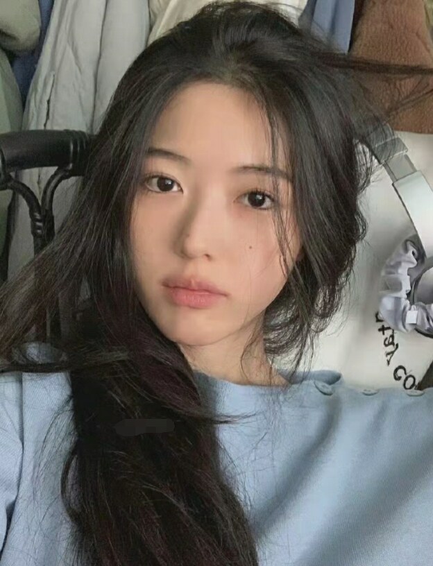 长相甜美的火辣妹子