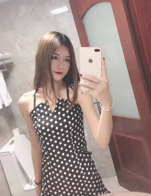 喜欢挑逗人的骚妹子，身材好