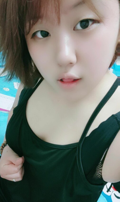 白嫩娇小微胖的兼职