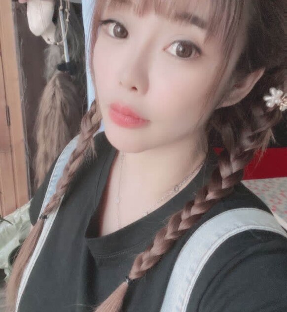 温柔小妹妹，健谈，活不机车