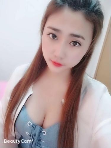 白净妹子，皮肤好，本人亲自体验