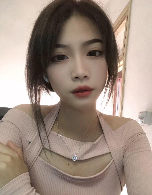 体验极品小嫩妹，小女友般的体验
