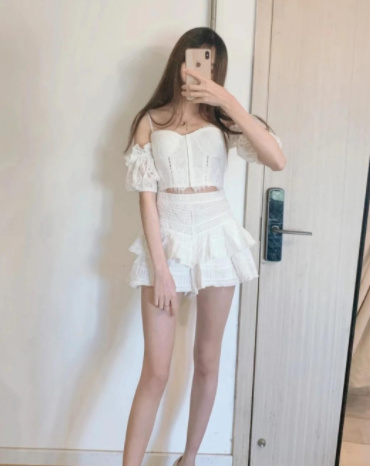 体验女友般感觉的小嫩妹
