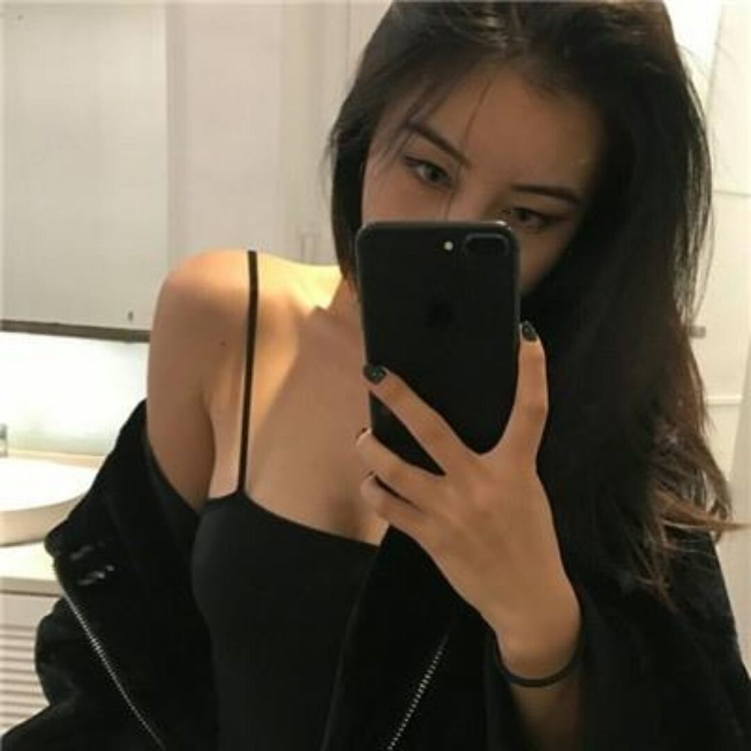 服务还可以，屁股肉多，后入爽