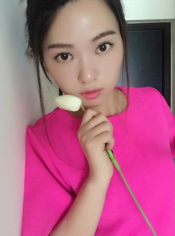 长得还不错的小姑娘