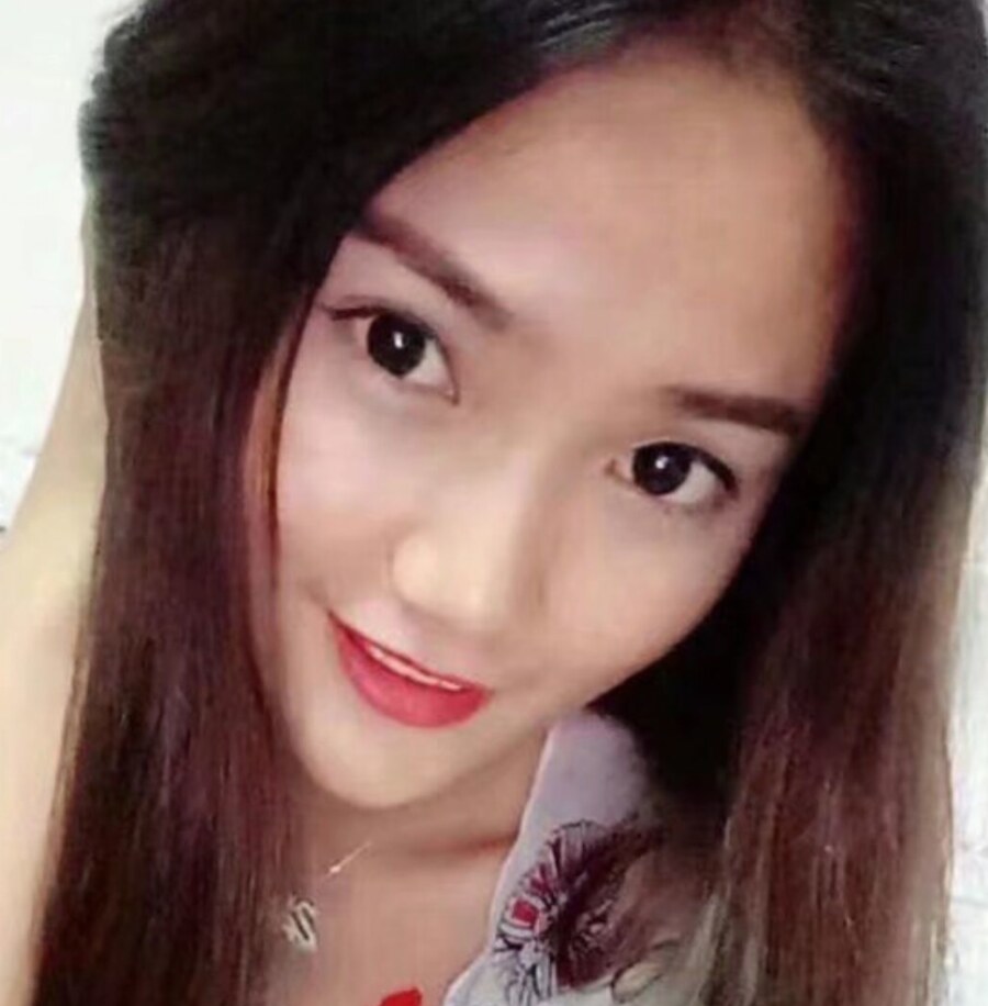 很会玩的一个妹子