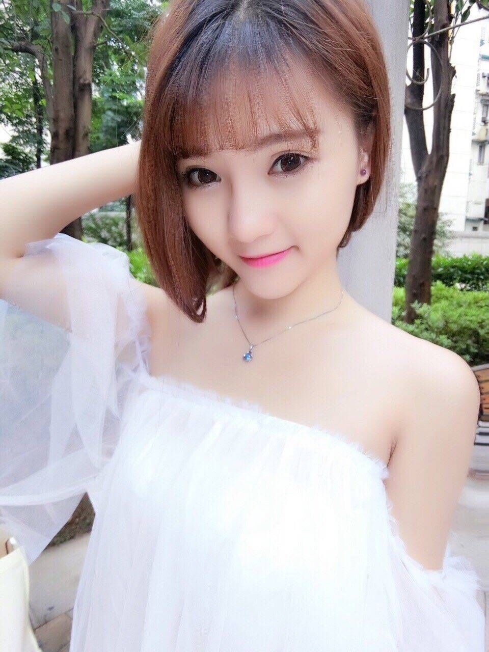 新下海的美丽姑娘，超粉嫩