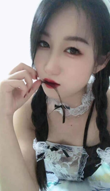娇小可爱的温柔兼职妹子，活好