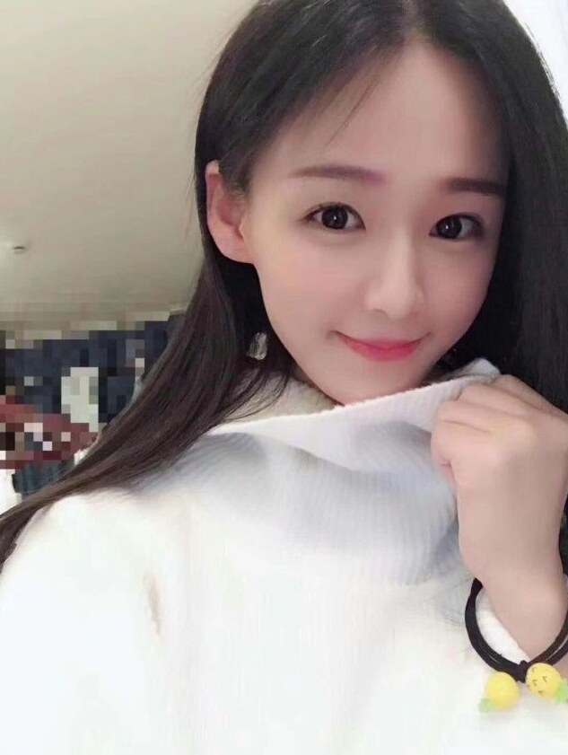 水嫩多汁，身材好的兼职美女