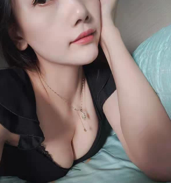非常性感的大胸妹子