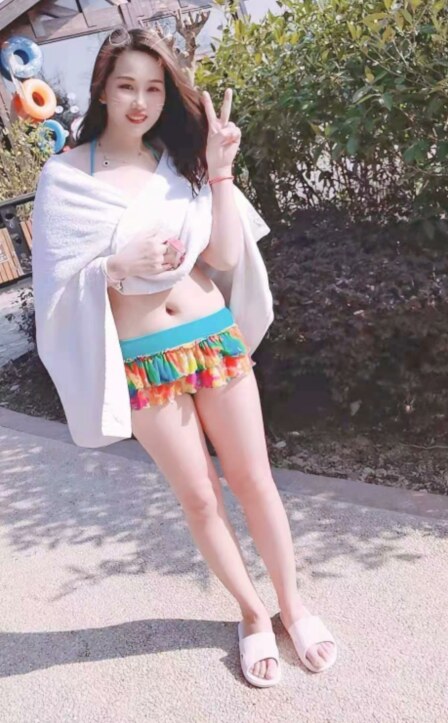 体验很舒服的长腿，丰满妹子