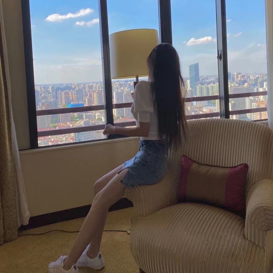 妹子口活很好很到位，能舌吻，不催人