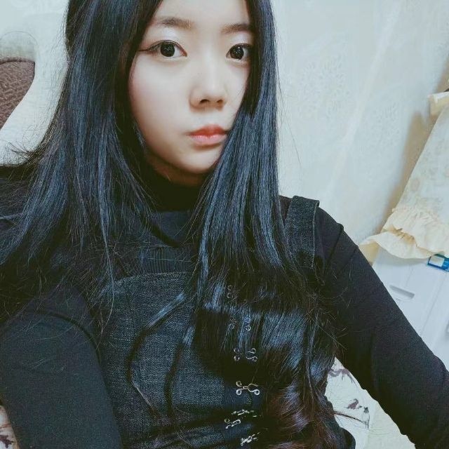 高颜值小嫩妹，身材匀称，服务爽