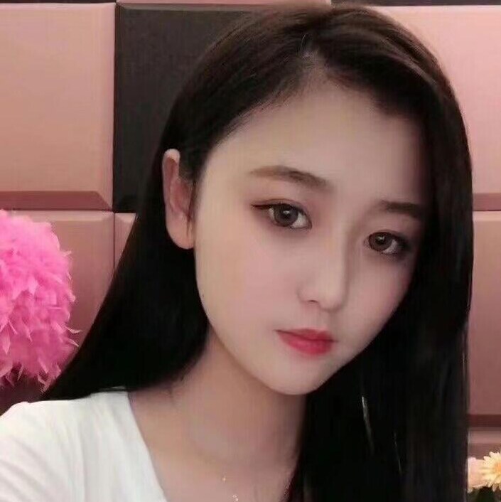 三点粉嫩的兼职妹子，很紧致