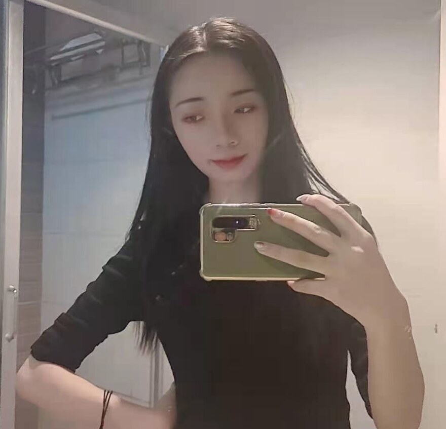 长相很不错的长腿美女，服务很爽