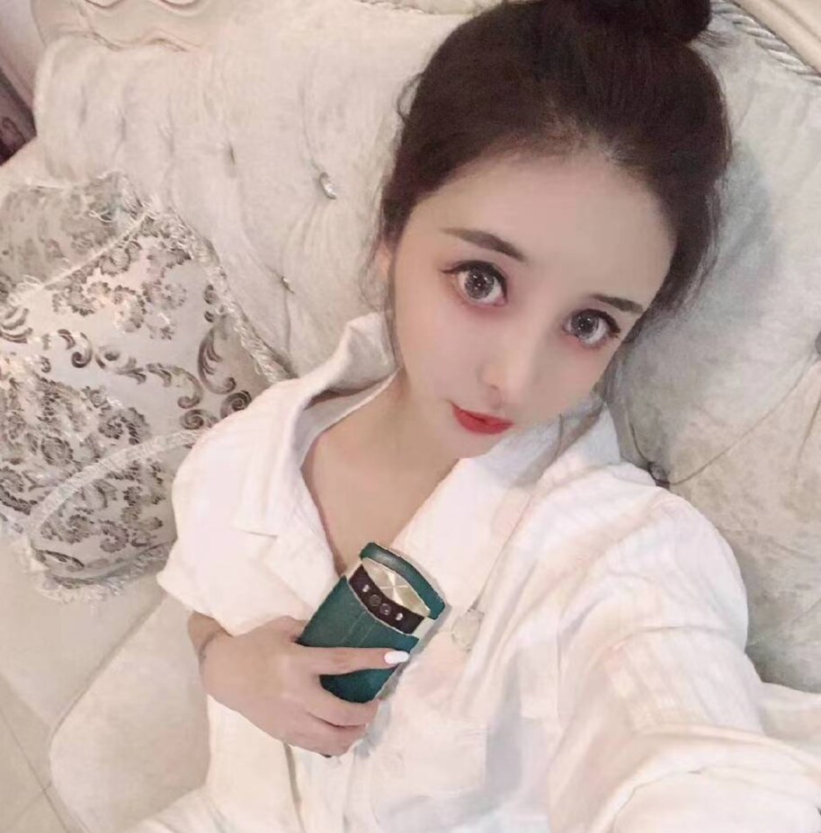 眼神会勾人的兼职妹，身材好，后入爽