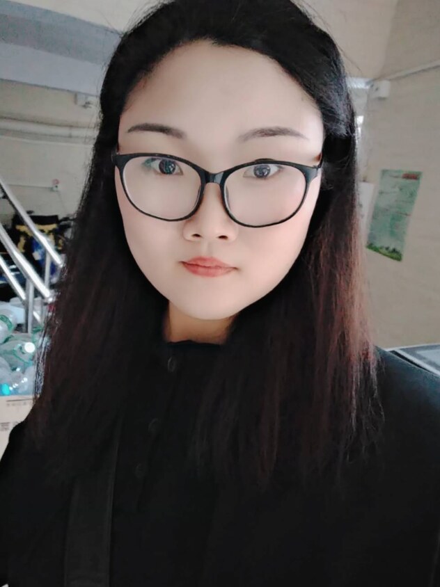充满斯文气的兼职少妇